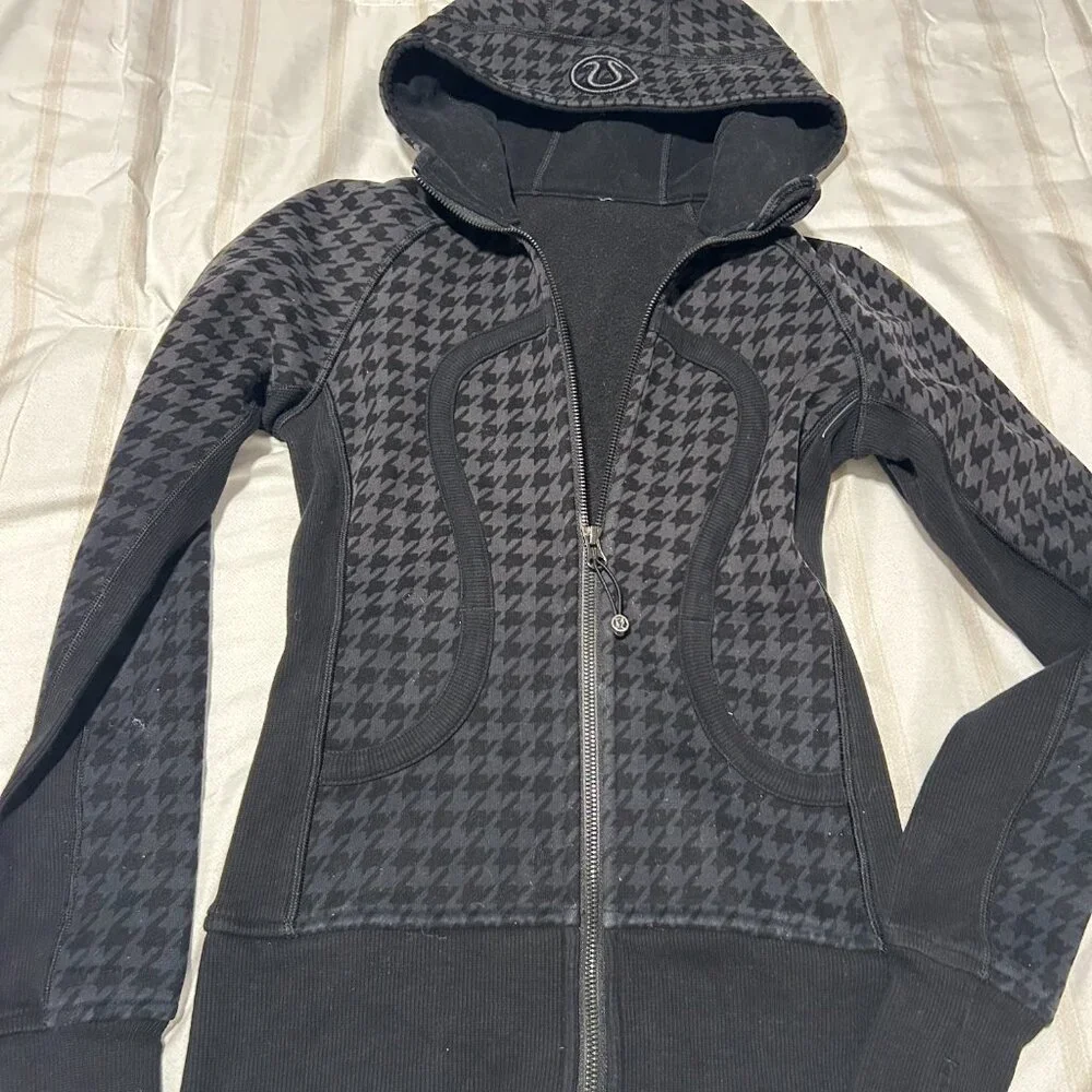 Lululemon Scuba Full Zip Houndstooth Size 2 - Picture 4 of 4